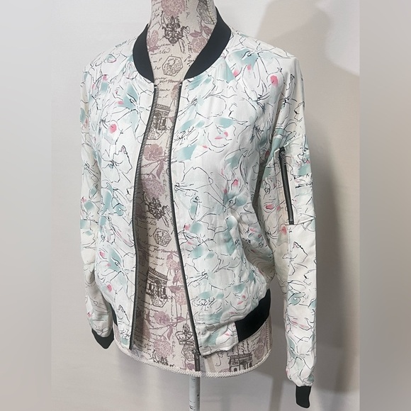 SANCTUARY Cream graphic bomber jacket size XS. - Picture 3 of 13